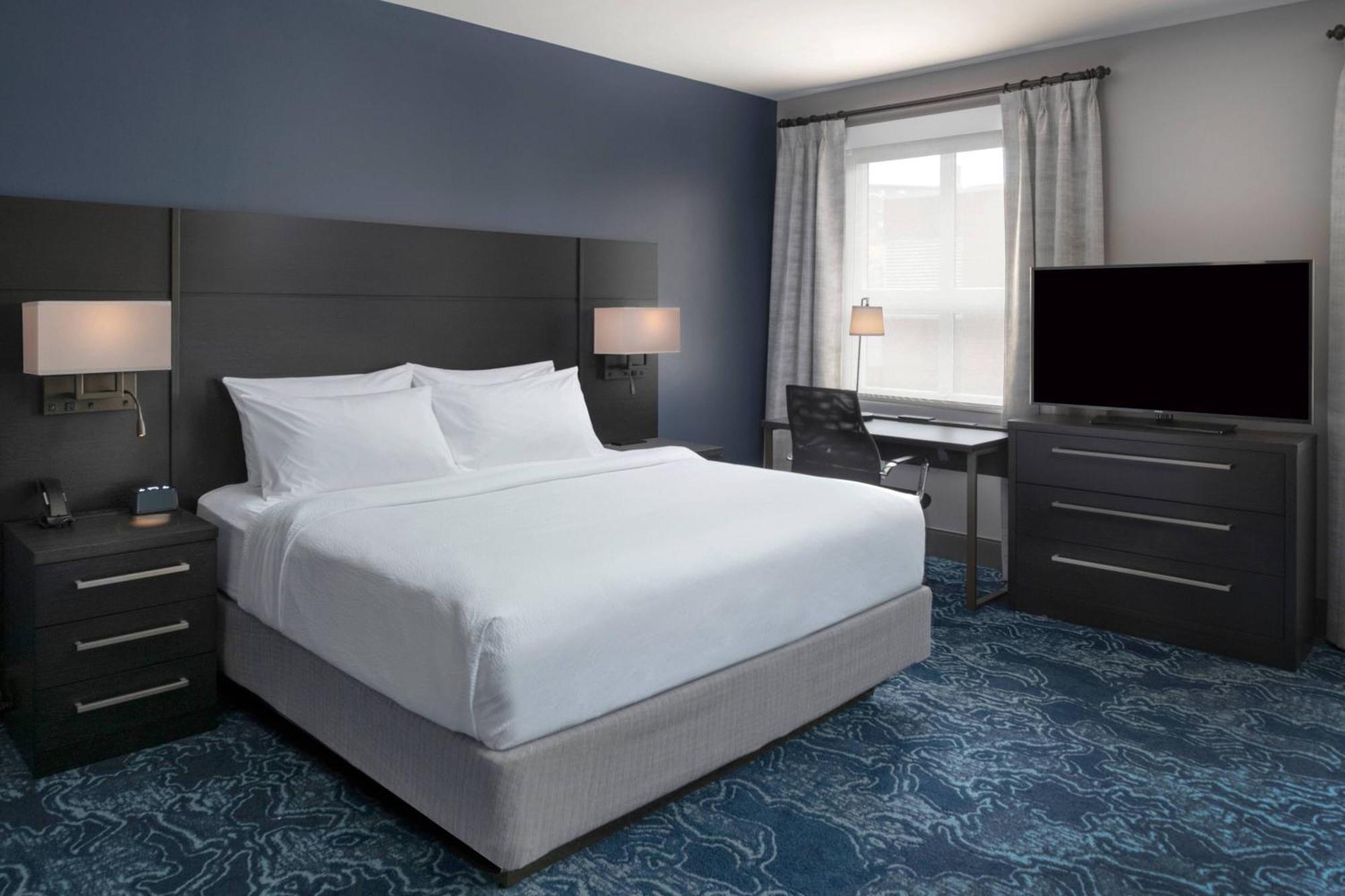 Residence Inn By Marriott Manchester Downtown Exterior photo