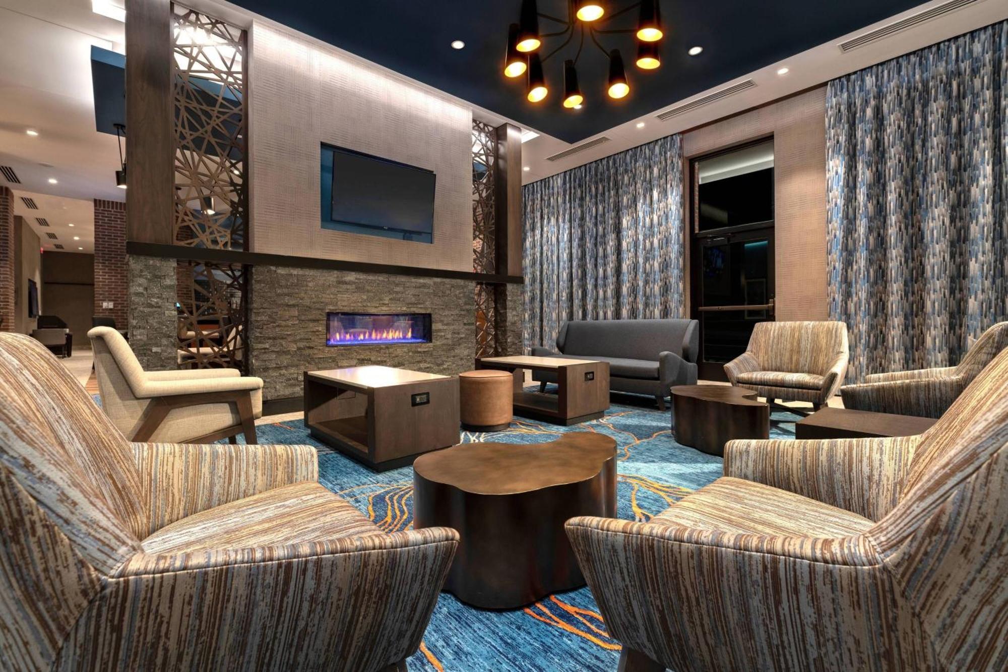 Residence Inn By Marriott Manchester Downtown Exterior photo